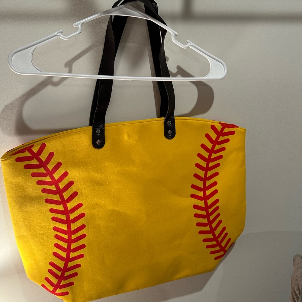 🥎 Softball Tote 🥎 NEW!